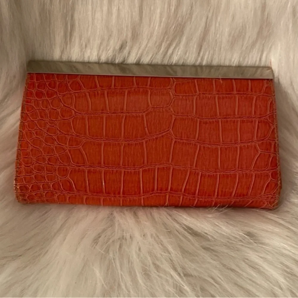Wallet‎ Women’s Snap Closure Change Zip Pocket Inside Dividers